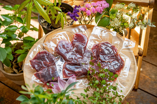 手作り食初心者さんにも扱いやすい「鹿肉スライス 100g小分けパックx3パックセット」が登場!